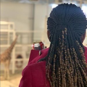 Meet your Posher, Nelly gloria